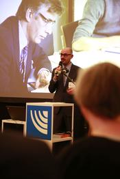 Prof. Dr. Lars Gerhold