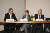 Podium 1 - Gerold Reichenbach, MdB - Dr. Christine Thomas, BMBF - Prof.Dr.-Ing. Jochen Schiller, Freie Universität Berlin
