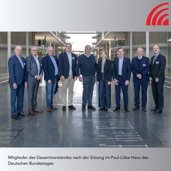 Mitglieder des Gesamtvorstandes nach der Sitzung im Paul-Löbe-Haus des Deutschen Bundestages