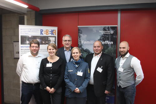 Mitarbeiter_innen des Projektteams REBEKA (v.l.n.r.: Patrick Drews, Ute Menski, Harm-Bastian Harms; Daniela Schmidt; Marcel Kübel; Michael Kruhl), Bildquelle: Dieter Guderley, JUH Niederrhein