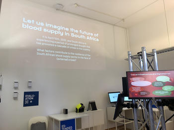 Präsentation zur Lage der Blutversorgung in Südafrika (© Simon Thimmel)