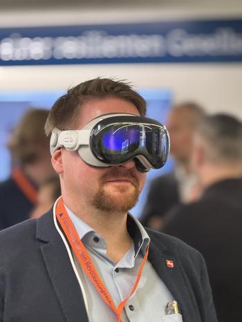 Präsentation der Augmented Reality "Troubled Water"