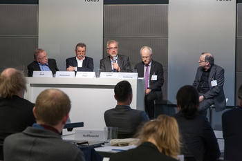 Podiumsdiskussion „Wer regiert eigentlich wen?  Chancen und Risiken des digitalen Wandels“
